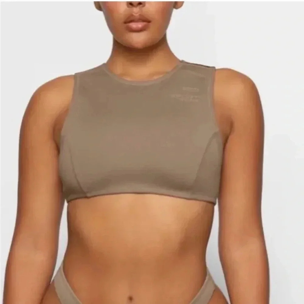 Skims gray sport swim rubberized top